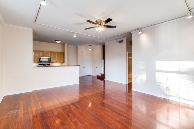 2305 Worthington Street 216, Dallas, TX 75204