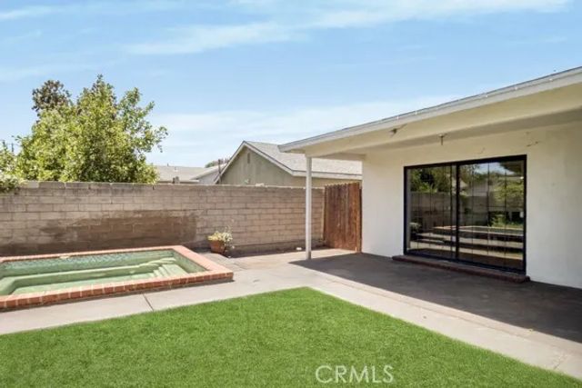 7434 Nestle, Reseda, CA 91335
