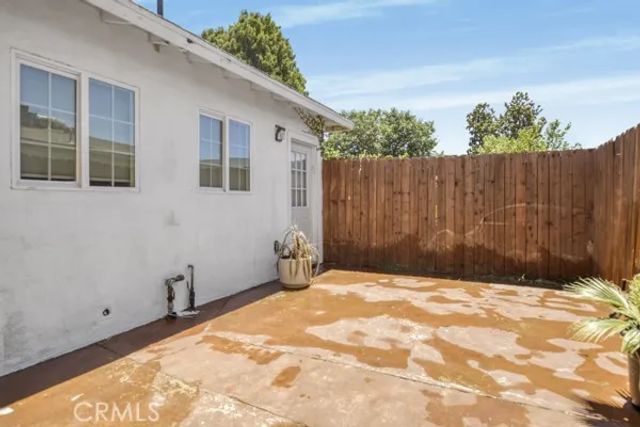 7434 Nestle, Reseda, CA 91335