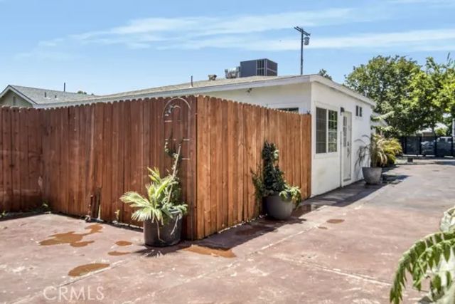 7434 Nestle, Reseda, CA 91335