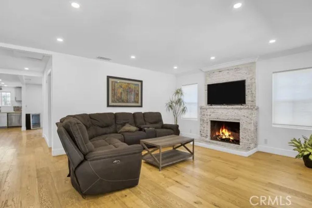7434 Nestle, Reseda, CA 91335