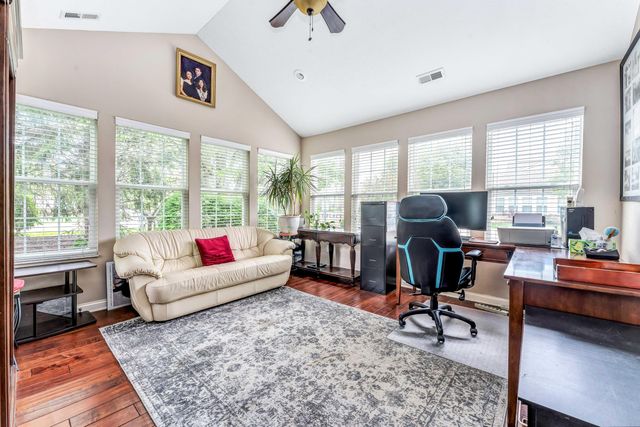 5039 Calais Drive, Columbus, OH 43221