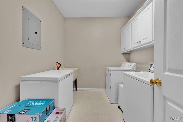 1333 Snow Hinton, Tuscaloosa, AL 35405