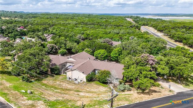 8 Oak Villa Road G-2, Canyon Lake, TX 78133