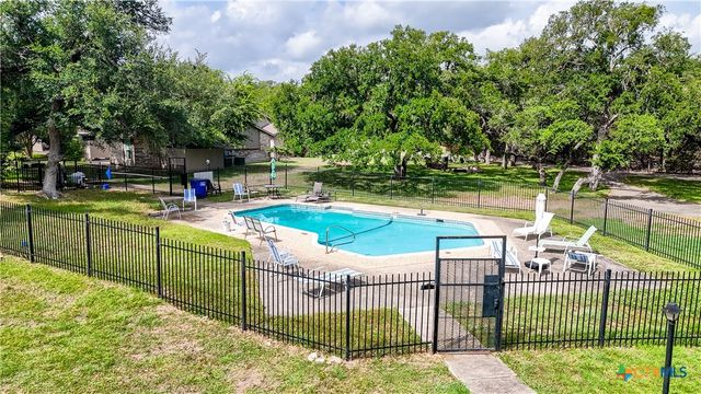 8 Oak Villa Road G-2, Canyon Lake, TX 78133
