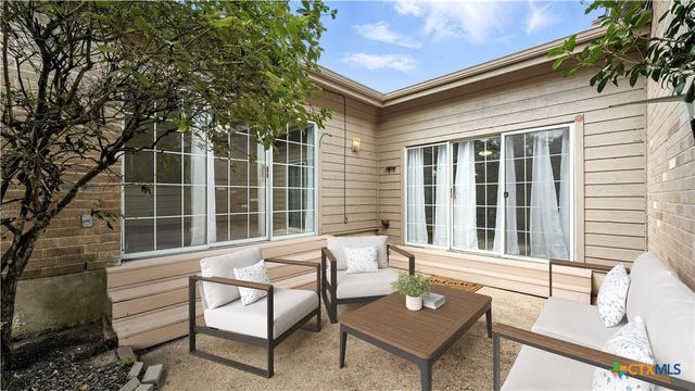 8 Oak Villa Road G-2, Canyon Lake, TX 78133