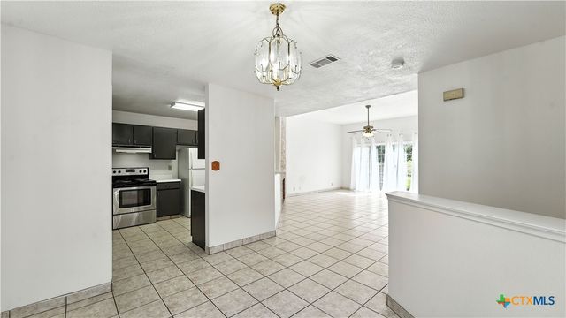 8 Oak Villa Road G-2, Canyon Lake, TX 78133