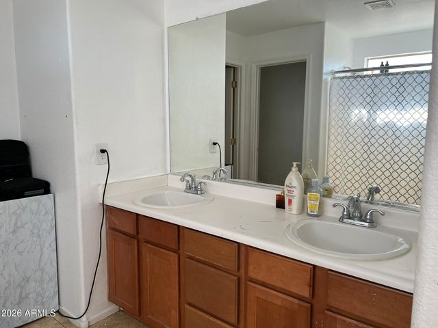 815 W Bowker Street, Phoenix, AZ 85041