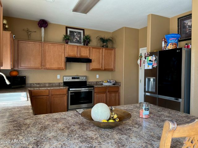 815 W Bowker Street, Phoenix, AZ 85041