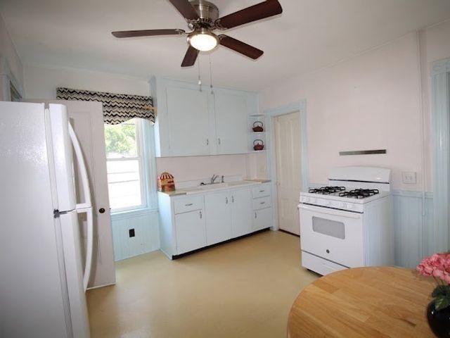 6 Mead St 1, Danvers, MA 01923