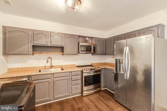 5 BENTLEY CT, Fredericksburg, VA 22408