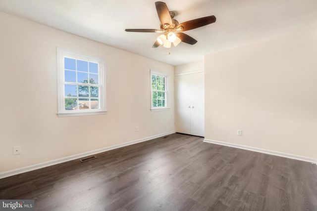 5 BENTLEY CT, Fredericksburg, VA 22408