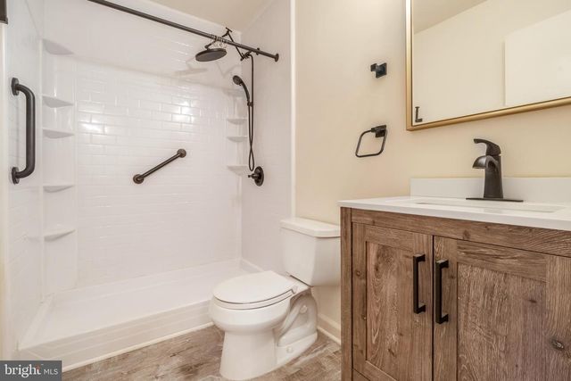 5 BENTLEY CT, Fredericksburg, VA 22408