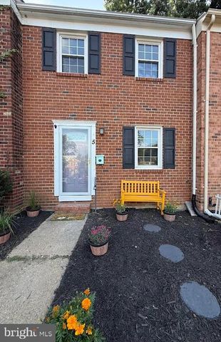 5 BENTLEY CT, Fredericksburg, VA 22408