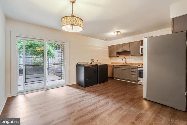 5 BENTLEY CT, Fredericksburg, VA 22408