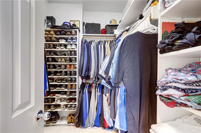 9828 Vista Drive, Lenexa, KS 66220