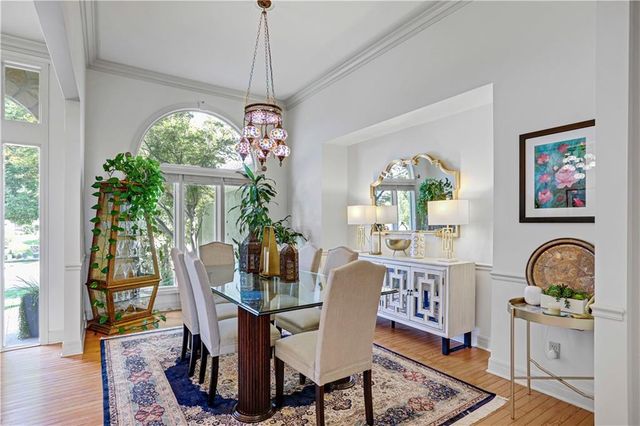 9828 Vista Drive, Lenexa, KS 66220