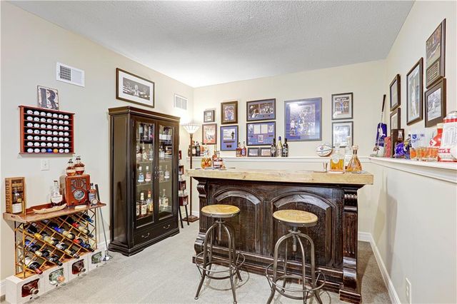 9828 Vista Drive, Lenexa, KS 66220