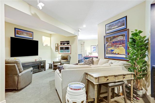 9828 Vista Drive, Lenexa, KS 66220