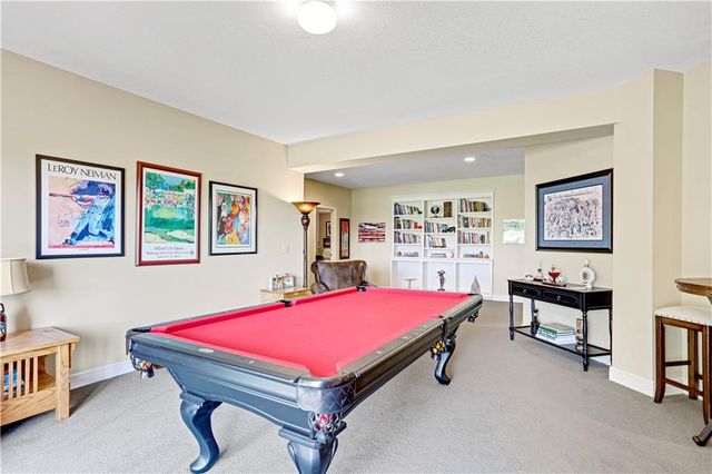 9828 Vista Drive, Lenexa, KS 66220