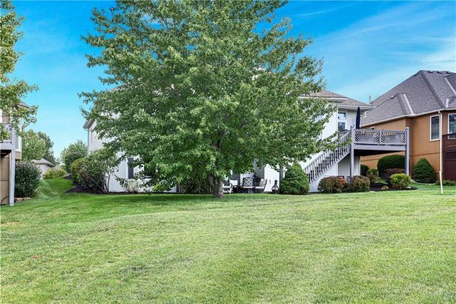 9828 Vista Drive, Lenexa, KS 66220