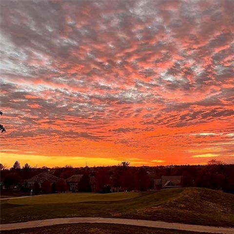 9828 Vista Drive, Lenexa, KS 66220