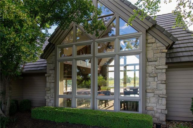 9828 Vista Drive, Lenexa, KS 66220