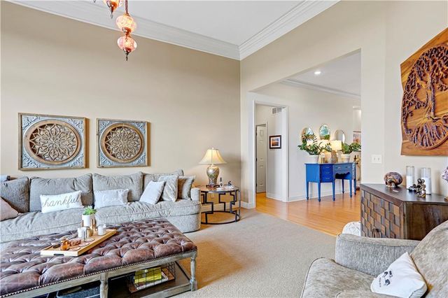 9828 Vista Drive, Lenexa, KS 66220