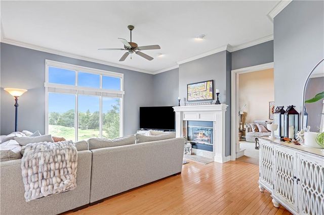 9828 Vista Drive, Lenexa, KS 66220