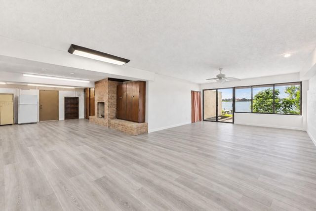 2414 Baycrest Drive, Houston, TX 77058