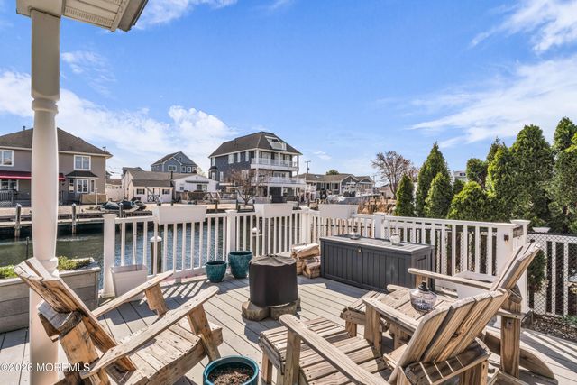 39 Pilot Road, Toms River, NJ 08753