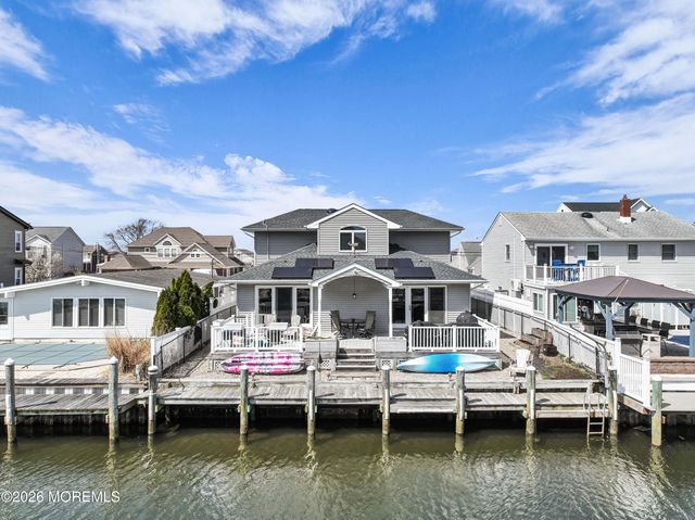 39 Pilot Road, Toms River, NJ 08753