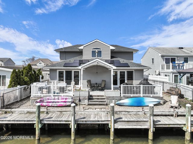 39 Pilot Road, Toms River, NJ 08753