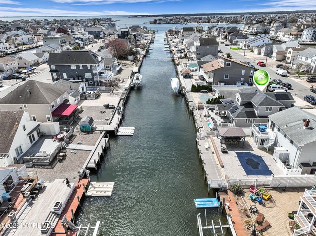 39 Pilot Road, Toms River, NJ 08753