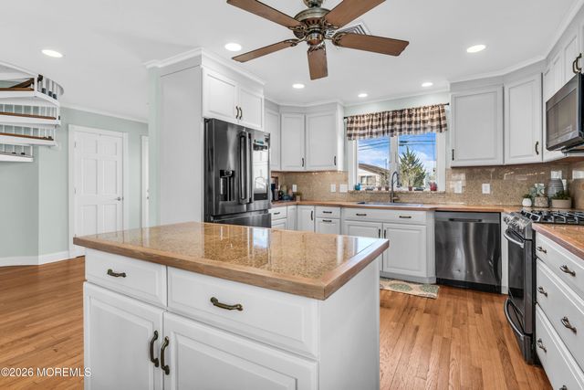 39 Pilot Road, Toms River, NJ 08753