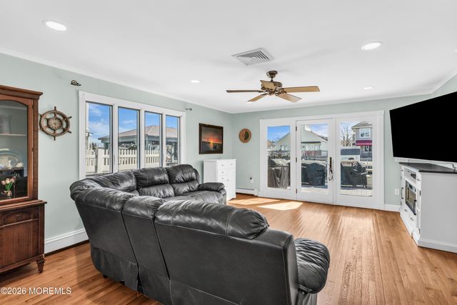 39 Pilot Road, Toms River, NJ 08753