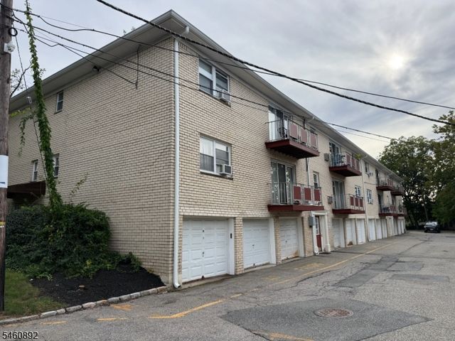 326 Hoover Ave 80, Bloomfield Twp., NJ 07003