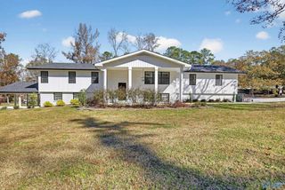 521 Clubview Drive, Glencoe, AL 35905