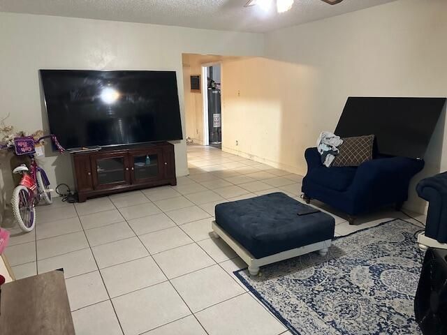 4547 Vespasian Court, Greenacres, FL 33463