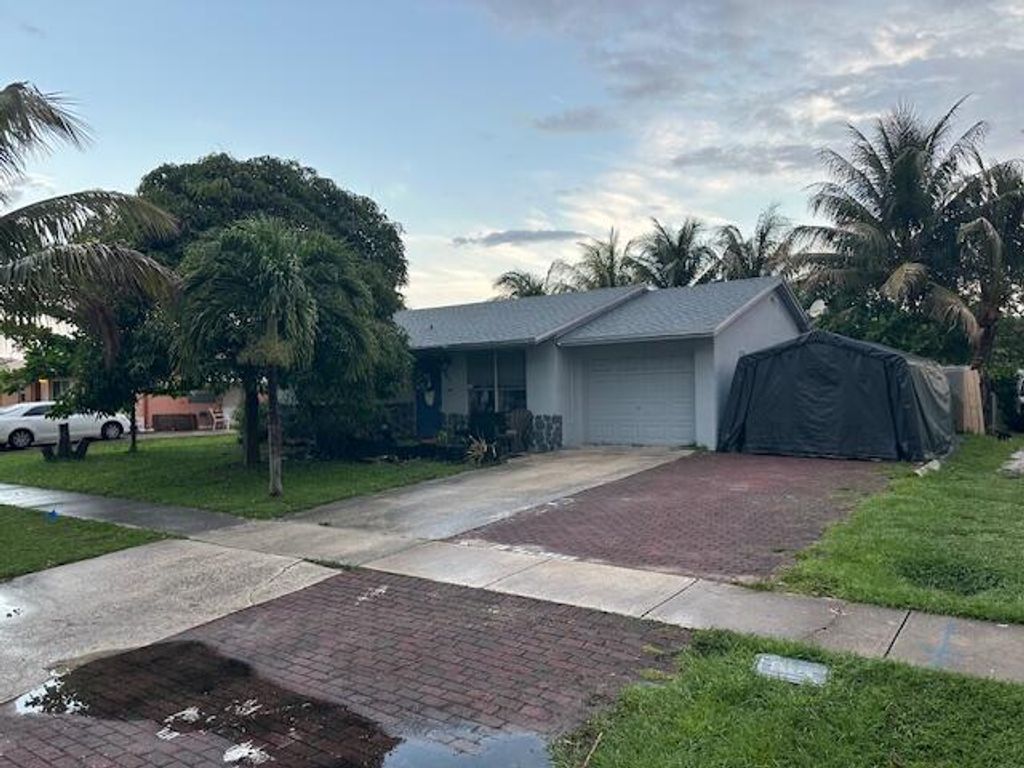 4547 Vespasian Court, Greenacres, FL 33463