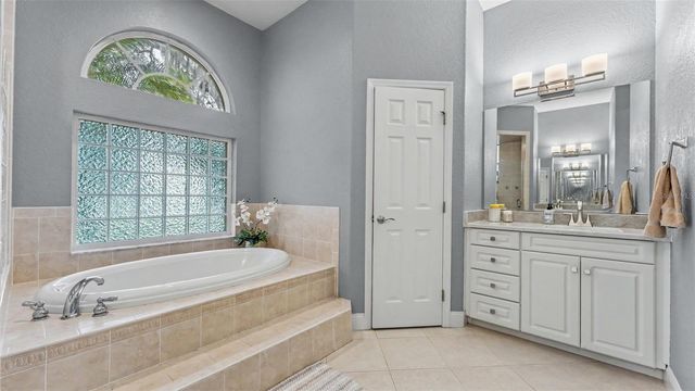 5956 TROPHY LOOP, Lakeland, FL 33811