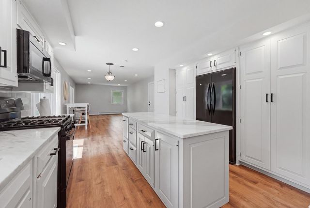 317 E Forest Lane, Palatine, IL 60067
