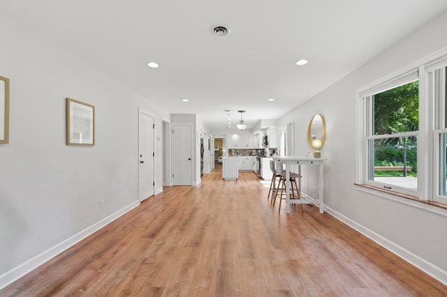 317 E Forest Lane, Palatine, IL 60067