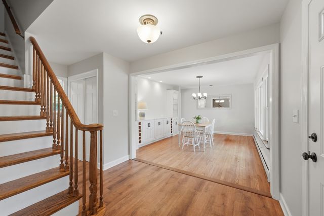317 E Forest Lane, Palatine, IL 60067
