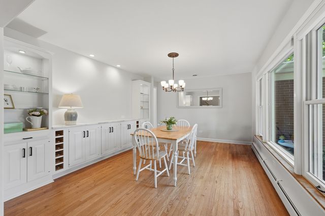 317 E Forest Lane, Palatine, IL 60067