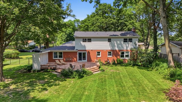 317 E Forest Lane, Palatine, IL 60067
