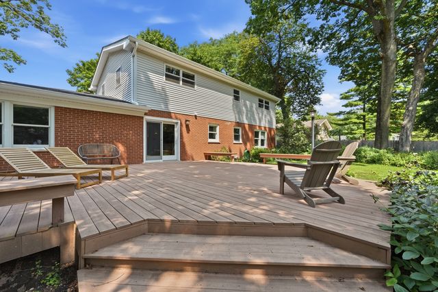 317 E Forest Lane, Palatine, IL 60067