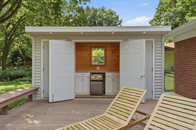 317 E Forest Lane, Palatine, IL 60067