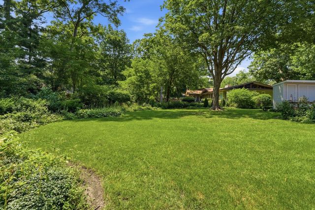 317 E Forest Lane, Palatine, IL 60067