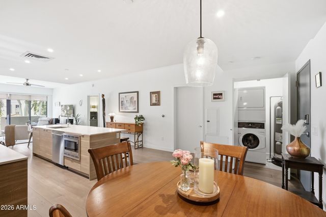 2300 E CAMPBELL Avenue 329, Phoenix, AZ 85016